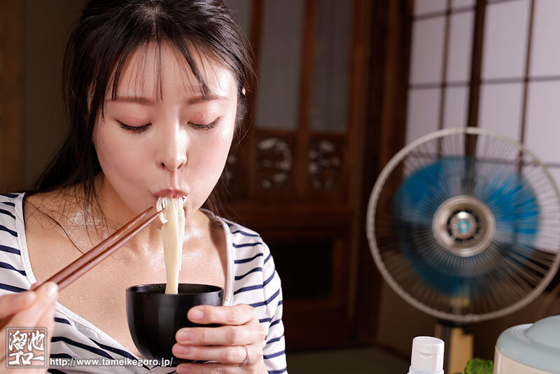 『人妻』 田舎に帰省してきた発情期痴女（兄嫁）とドロドロSEXをしたあ...