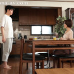 『人妻』 家族皆が巣立った実家で、母と過ごす近親相姦の日々―。 星冬香 【FANZA】