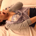 『人妻』 嫁の母 熟した身体と包容力… 妻には言えない背徳の家庭内不倫 4人4時間 【FANZA】