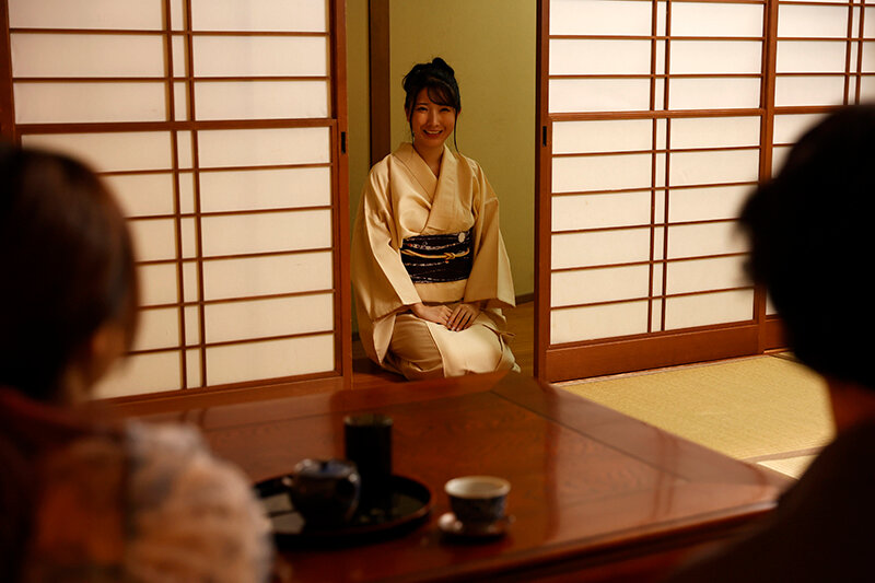 『人妻』 妻に内緒で女将に寝取られた一泊二日の超穴場温泉旅行 【FAN...