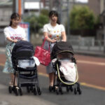 『人妻』 優しいママ友さん 童貞くんにハーレム3P筆おろし！ 【FANZA】