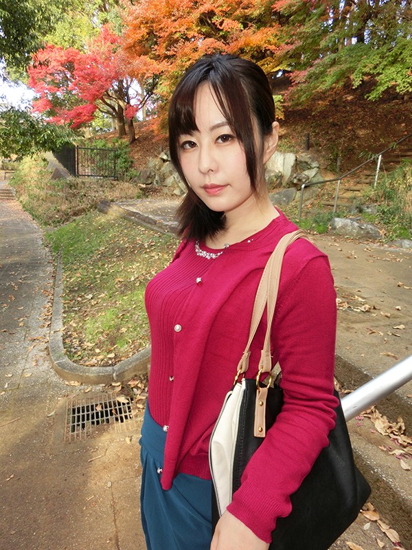 『人妻』 淫乱ママ涎乳妻の白目 市川紗理奈 【FANZA】