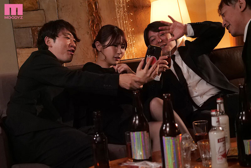 『人妻』 法事同窓会NTR ヤンチャな過去を持つ妻が6年ぶりに仲間の法...