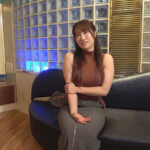 『人妻』 【個撮】アヘぐ巨乳妻。 担当ホストに貢ぐ金稼ぎたくて、個撮に応募してきた裏垢巨乳妻。「金額次第で生でも…」撮影始めたら変態で理性は薄れSEX没入。【許可済み販売】 人妻:Hさん 【FANZA】