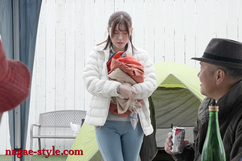 『人妻』 2泊3日のキャンプ 町内会まわしテント5 オヤジたちに何度も...