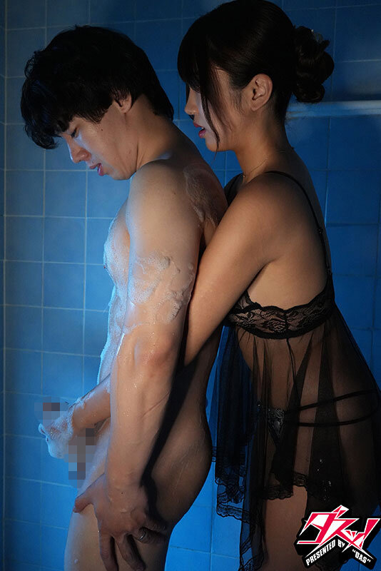 『人妻』 互いに素性を知った美魔女ママ友と箱ヘルで出逢い、裏引き不倫。...