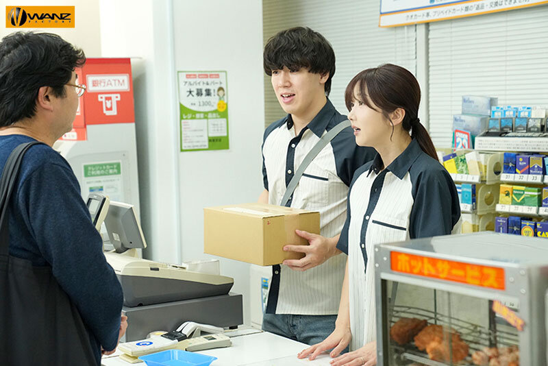 『人妻』 「こんな年上でいいの…？」女としての自信を失っていた美人妻は...
