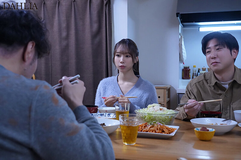 『人妻』 「女に興味ない」と言い続ける32年間『彼女無し』の友人に妻を...