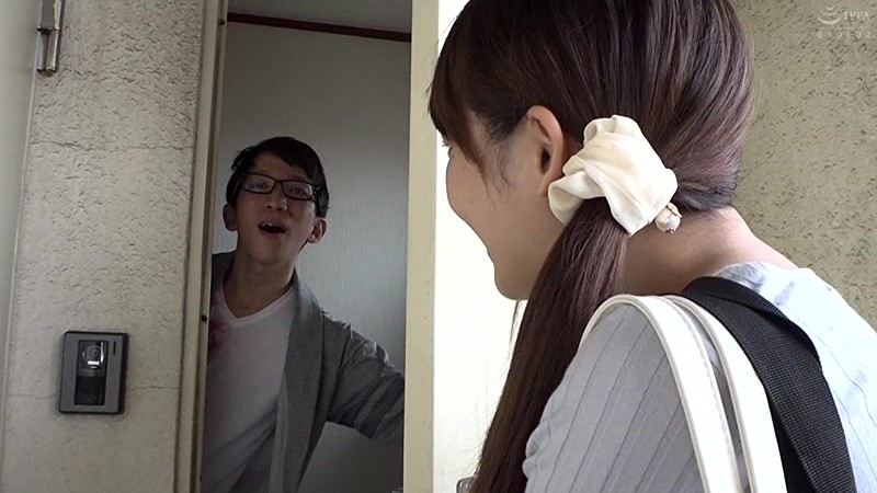 『人妻』 素人妻が一般大学生の自宅にコンドーム1つ渡され一泊 一度のゴ...
