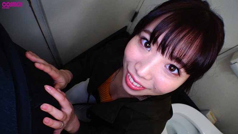 『人妻』 「若いコのおちんちんをしゃぶりたい！」旦那より年下のチ○コを...