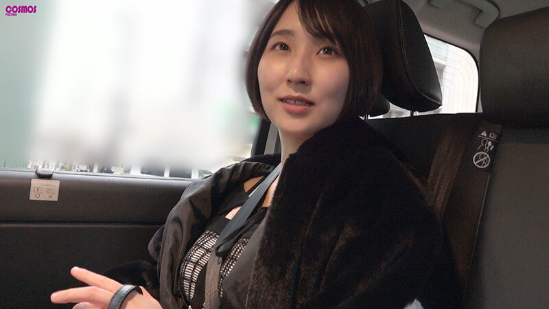 『人妻』 素人妻が一般大学生の自宅にコンドーム1つ渡され一泊一度のゴム...