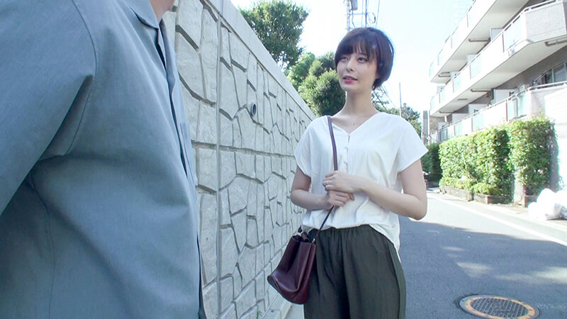 『人妻』 SNSでナンパした美人人妻が、旦那以外の身体に興奮してドエロ...