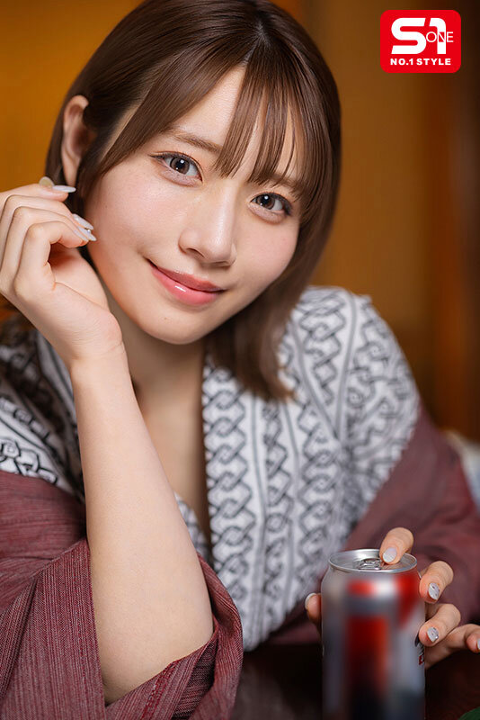 『人妻』 出張先、二人きりの温泉旅館 僕を慕う圧倒的美人な後輩に迫られ...