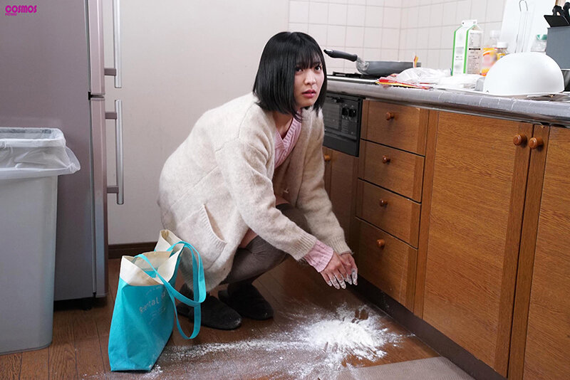 『人妻』 料理も洗濯もまともに出来ないドジで不器用なセフレ（人妻）です...