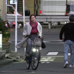 『人妻』 ゆい ママチャリ人妻の貪欲ママ活SEX 波多野結衣 【FANZA】