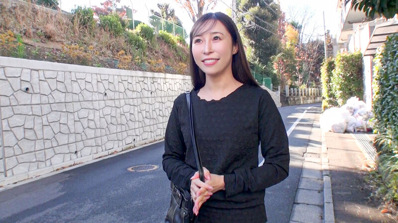 『人妻』 SNSでナンパした美人人妻が、旦那以外の身体に興奮してドエロ...