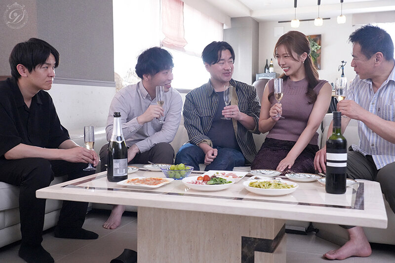 『人妻』 近所のパパさん達が妻のホクロの位置まで知っているー。 春日々...