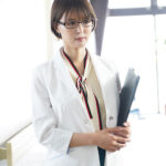 『巨乳』 患者ペニスで性欲解消する絶倫女医の逆夜●い深夜回診 葵つかさ 【FANZA】