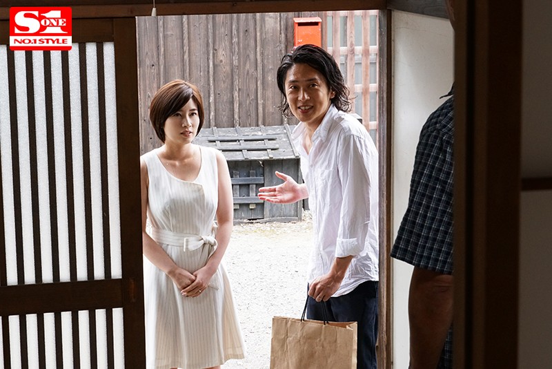 『巨乳』 「主人がいない間、私にかまって…」 向かいに越してきた隣人妻...