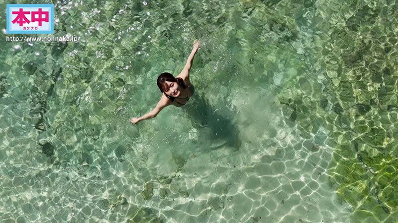 『巨乳』 プライベート美女in南国 10発射精しても飽きないほどのイイ...