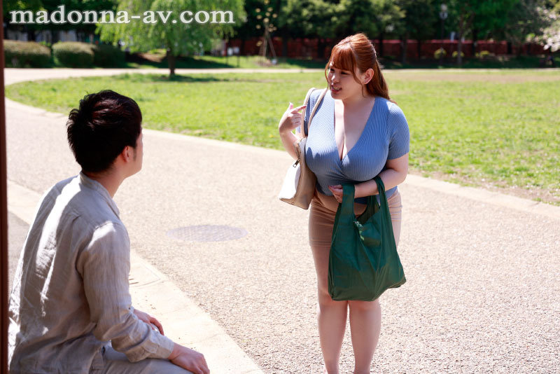 『巨乳』 昔は細身で地味だったのに…再会したらムッチムチで性欲旺盛な幼...