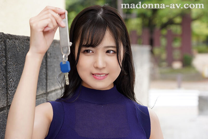 『巨乳』 合鍵をもらった人妻が、男子学生が卒業するまで中出しされた一人...