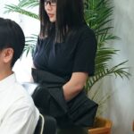 『巨乳』 1000円カットのおネエさんにスいてもらう本。2 実写版 原作 越山弱衰 シリーズ累計11万部売上肉感200％コミック待望の実写化第2弾！ 【FANZA】