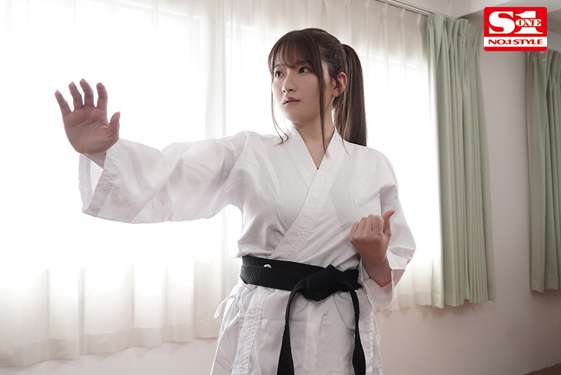 『巨乳』 漫画のようなJcup神乳鷲尾めい×クリムゾンが夢のコラボ！ ...