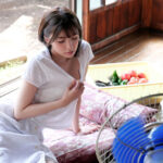 『巨乳』 夏の田舎じゃこんなの普通だよ 汗ばむノーブラ谷間で無防備に過ごす幼馴染お姉さんに欲情し、全てを忘れ貪り合った地方帰省中の7日間。 つばさ舞 【FANZA】