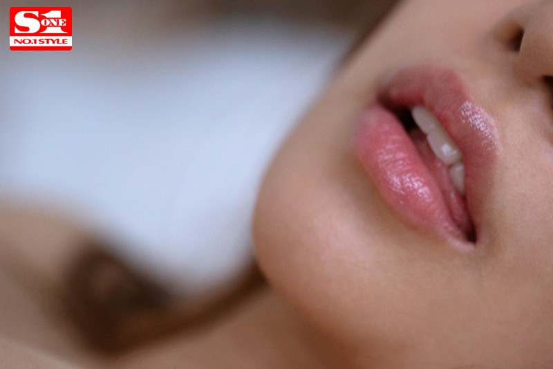 『巨乳』 神の乳を持つオンナ 安齋ららデビュー 奇跡の超乳7挟射スペシ...