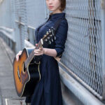 『巨乳』 ストリートミュージシャンの女の子が可愛くて巨乳だったのでナンパして家までついていってそのままAVデビュー！紺野るり 【FANZA】