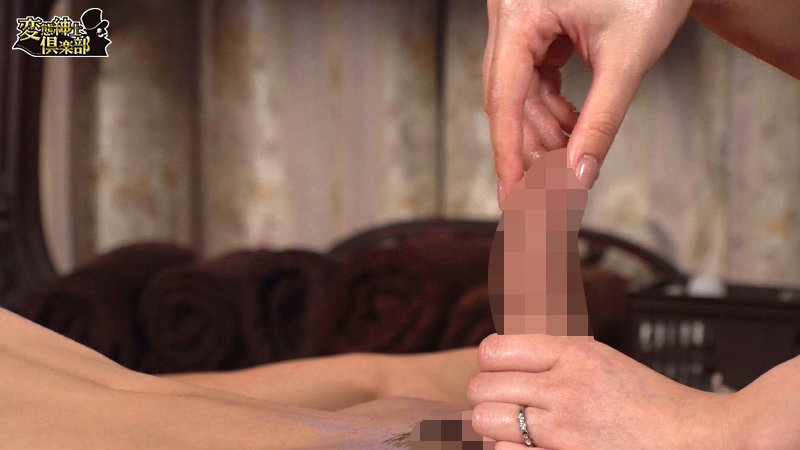 『巨乳』 デカチンの客だと過激な裏オプでその気にさせて本番を誘う中出し...