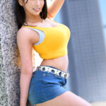 『巨乳』 潮吹きの天才！！溺れるまでいっぱい潮かけてあげる 巨乳ビッチの早漏おもらしデート 美園和花 【FANZA】