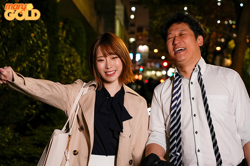 『巨乳』 「終電無いならウチきます？」妻が待っているのに終電逃し後輩女...