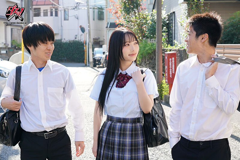 『巨乳』 童貞卒業するなら、2人同時でしょ？ 子供の時から仲良し3人組...