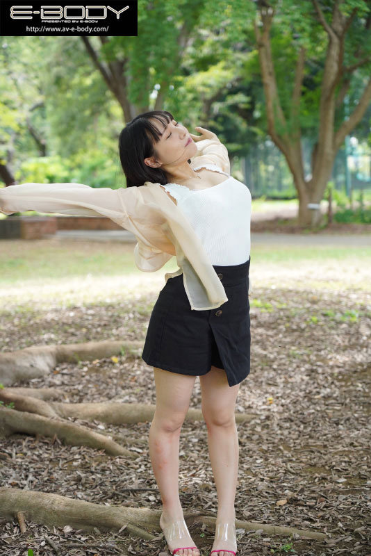 『巨乳』 天真爛漫でロリ可愛いアジアンハーフ！ロケットGカップのちっち...