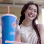 『巨乳』 ロスでナンパしたやわ巨乳のインテリ女子大生を強引に口説いて勝手にAVデビュー クロエ（24） 【FANZA】