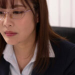 『巨乳』 憧れの女上司と 夏川あゆみ 【FANZA】