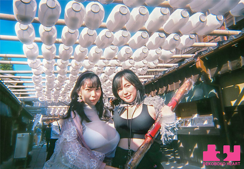 『巨乳』 私たち恋人になりました 照れて感じて目が合って…素顔の初エッ...