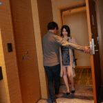 『巨乳』 秒でキス秒でフェラ即ハメ ’完絶’するまでリピート性交… 誘う女。 梓ヒカリ 【FANZA】