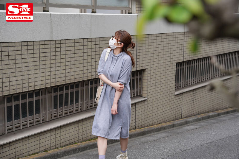 『巨乳』 1ヶ月禁欲した鷲尾めいがアドレナリン全開で神乳揺らして、潮吹...