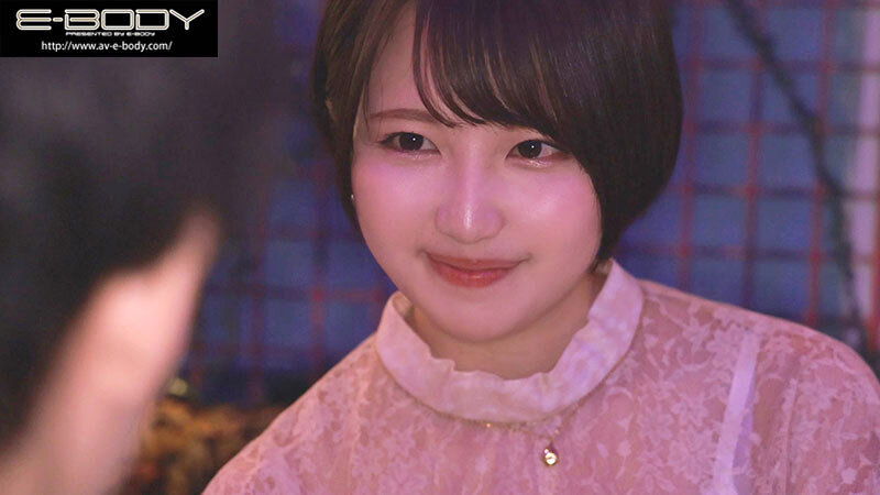 『巨乳』 清楚な女子大生と思われてますが実は童貞を調教して自分色に染め...