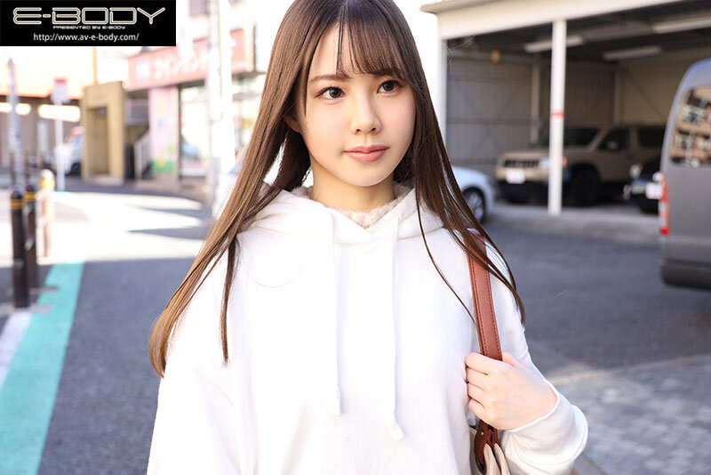 『巨乳』 初めて出来た彼女を脱がしたら… 着衣から想像できない物凄い色...