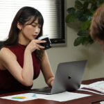 『巨乳』 トイレさえ行かせてくれないパワハラ女上司にこっそり利尿剤を飲ませて… 限界寸前おしっこ我慢中に強●中出し 美園和花 【FANZA】