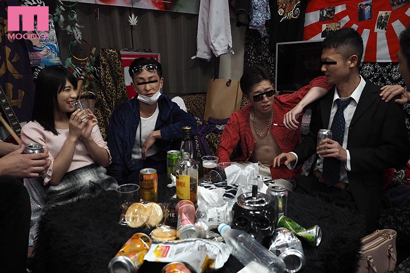 『巨乳』 地元のDQN達に彼女を奪われて何も出来ない僕。 高杉麻里 【...