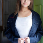 『巨乳』 作業着で隠していた健康的グラマラスボディ 隠れGcupドボジョのむっつり肉弾性交 佐山由依 AVデビュー 【FANZA】