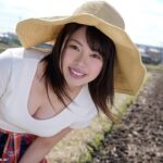 『巨乳』 顔60点、身体98点、性格120点 男がヤリたくなるちょいブス巨乳！！農家の娘さん中出しAVデビュー！！ 千葉みう 【FANZA】