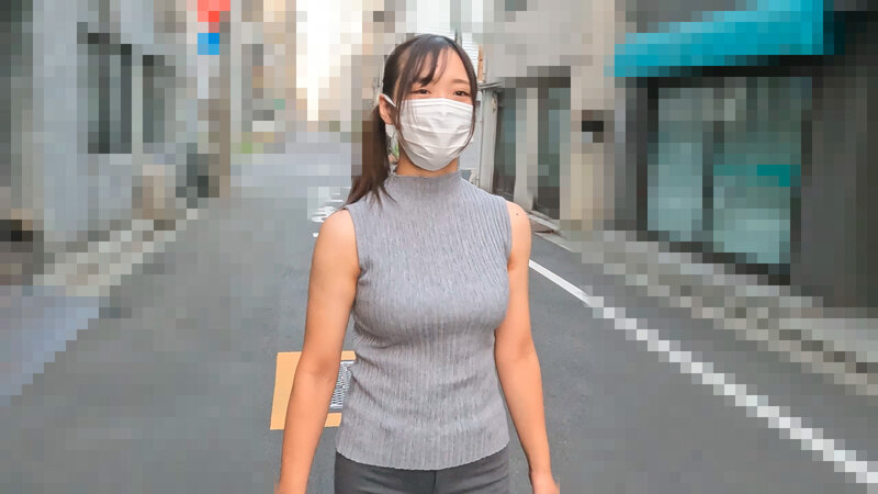 『巨乳』 天然巨乳を揉む 服の上からでもわかるボリュームおっぱいを着衣...