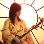 『巨乳』 三線持って沖縄から上京してきたばかりの19歳！Hcup巨乳の島人AVデビューでイーヤーサーサー 楪カレン 【FANZA】