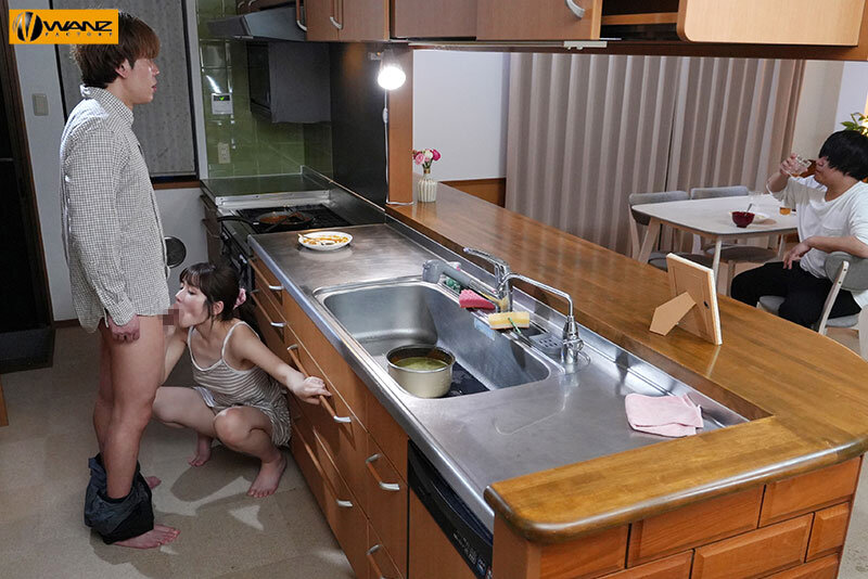 『巨乳』 朗らか兄嫁の無防備ノーブラ巨乳を覗いているのがバレて怒りの痴...